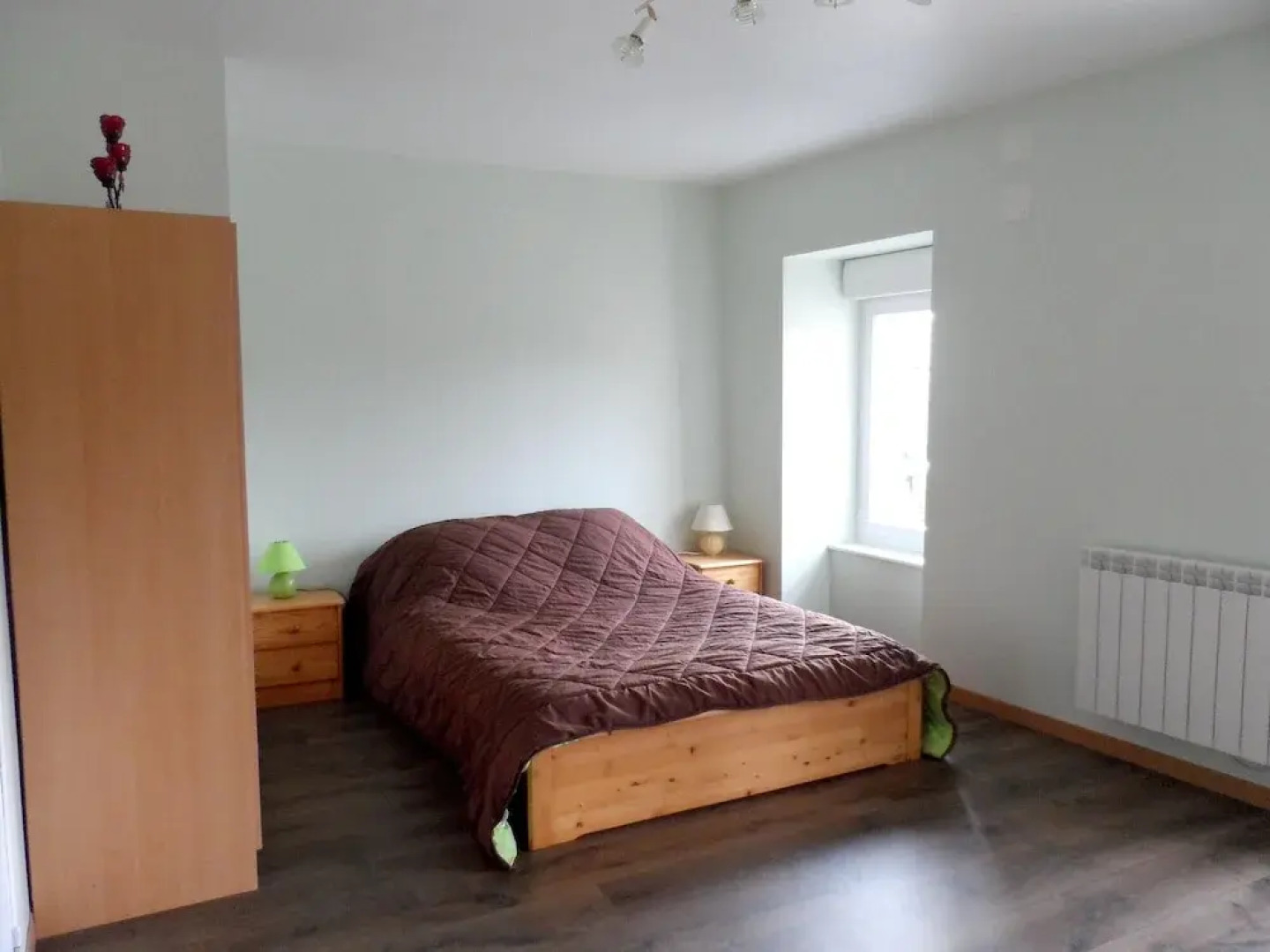 House With 2 Bedrooms in Chanteloup, With Wonderful Lake View, Furnish