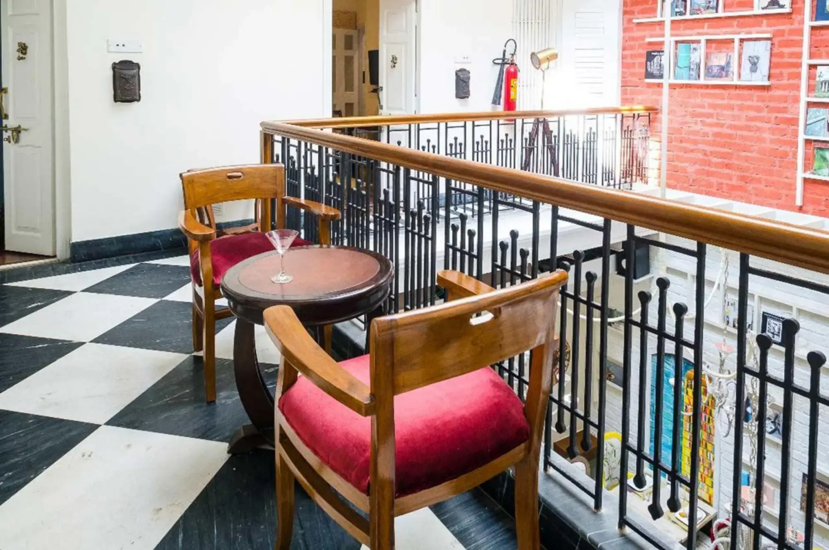 The Corner Courtyard