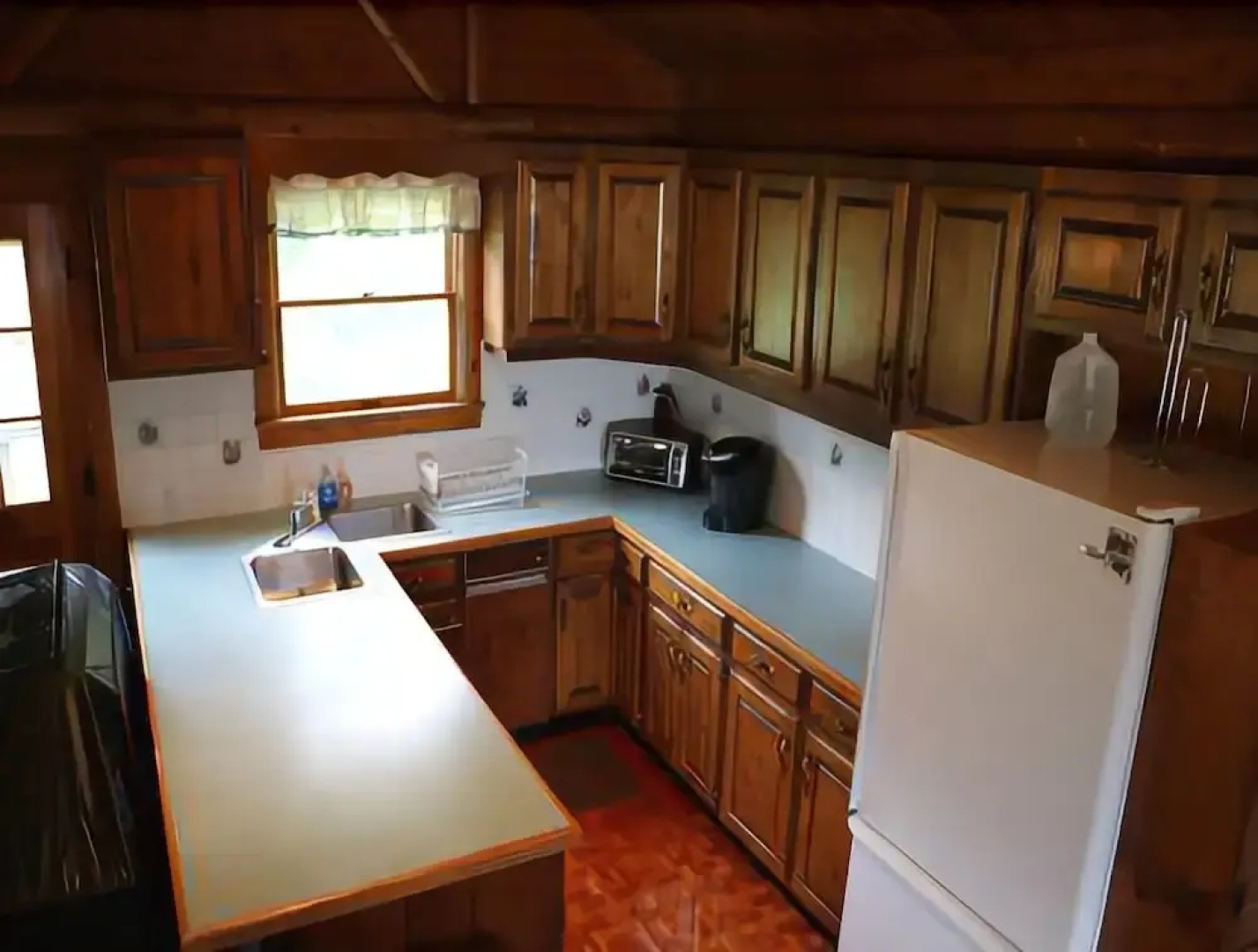 Seaside Chalet - Three Bedroom Cottage