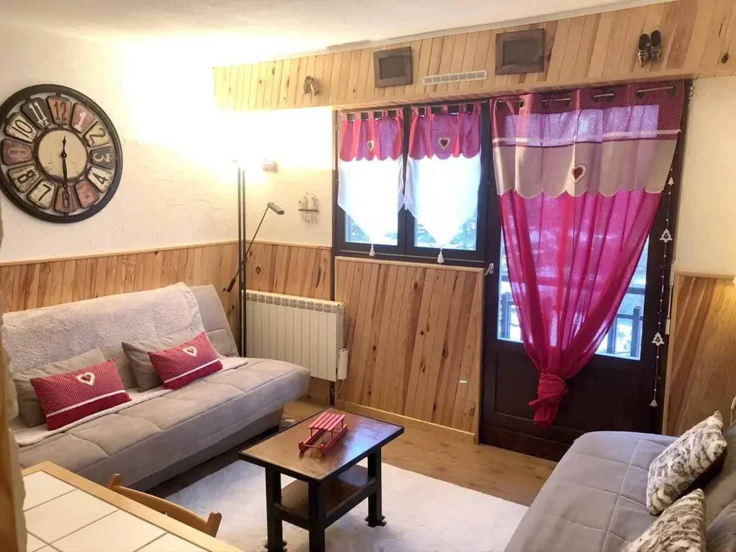 Studio in Saint-étienne-de-tinée, With Wonderful Mountain View and Terrace - 200 m From the Slopes