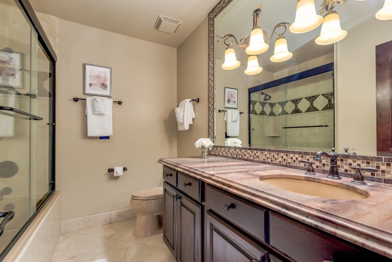 Your Oasis-Private Estate Resort 6Bdrm/5.5 Bath/Pool Misters