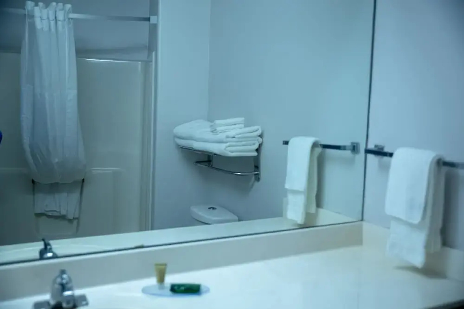 Clarion Pointe Indianapolis Airport