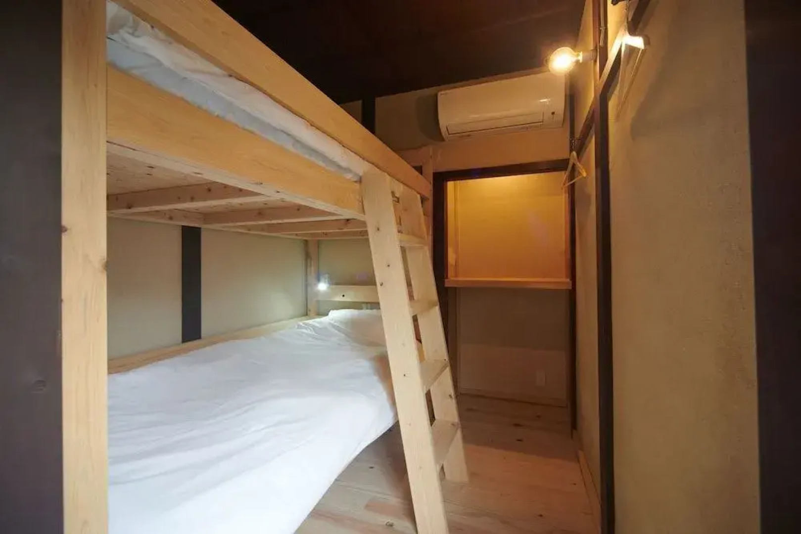 Sasayama guest house KURIYA