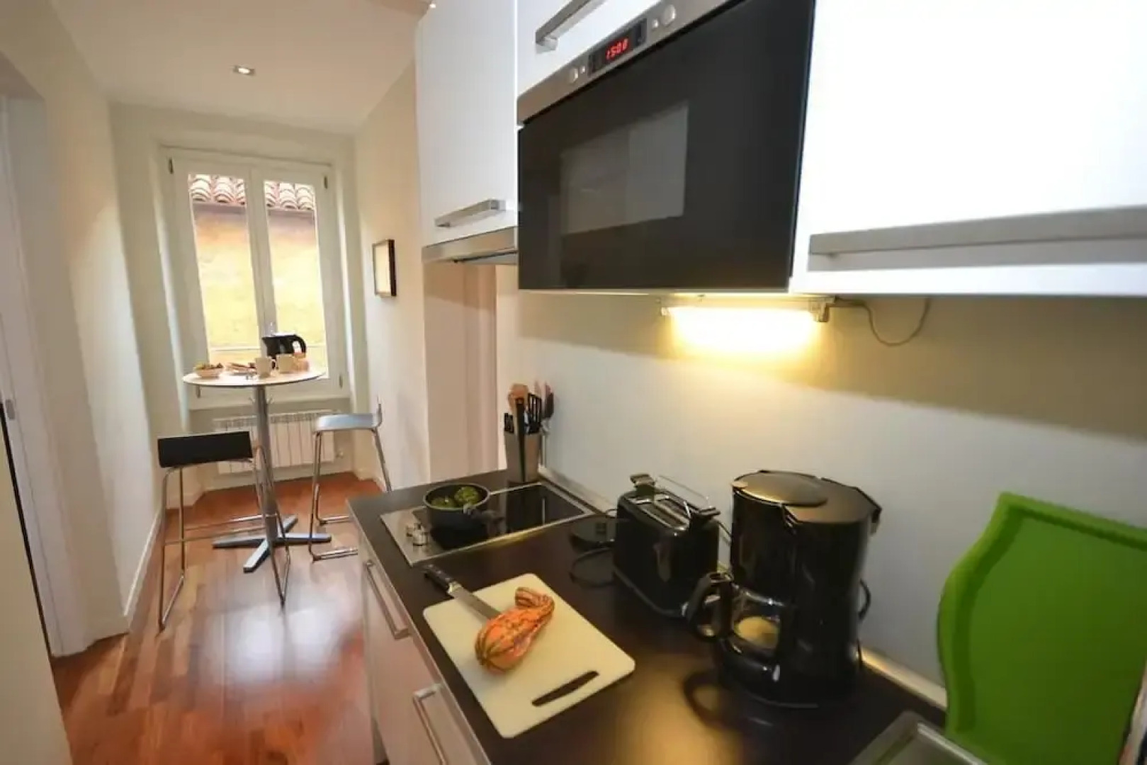 Rodrigo Lakeside Apartments