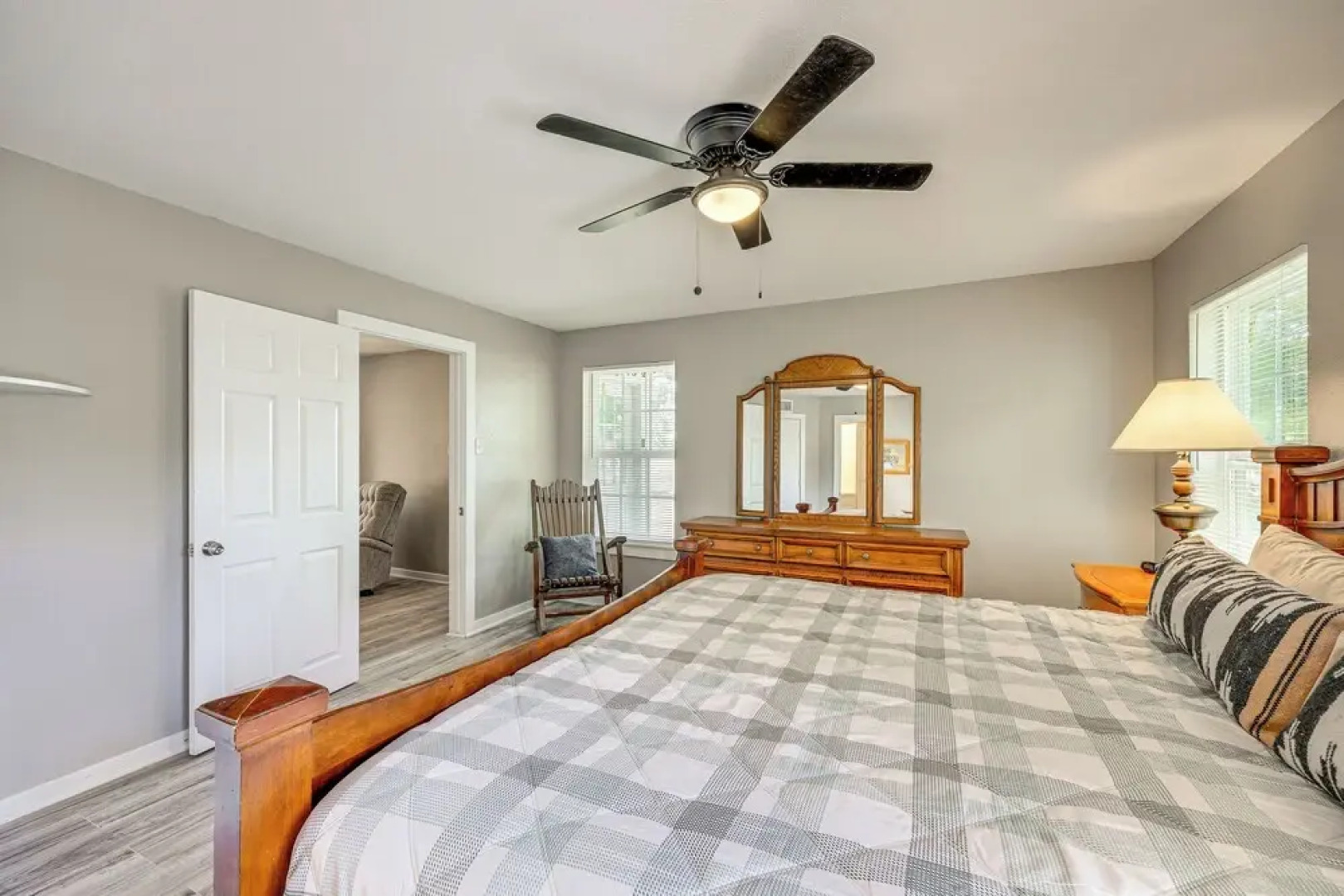 Bandera Carriage House w/ Medina River Access!