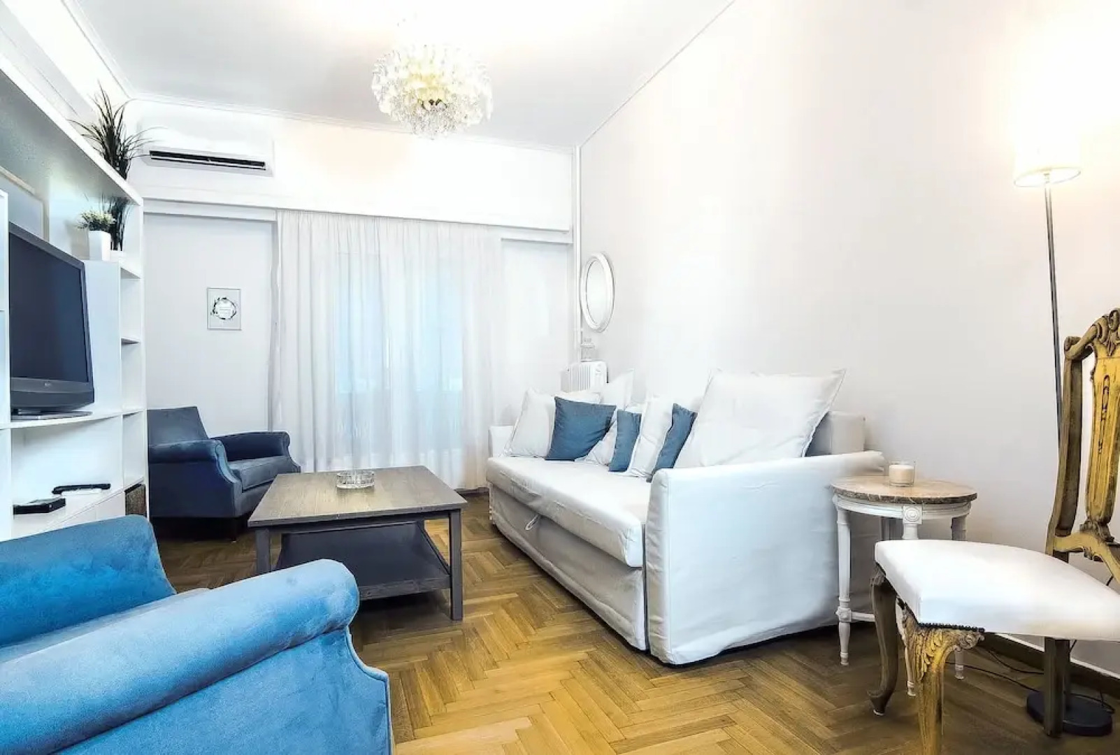 Charming 2 bdr apt next to Piraeus port