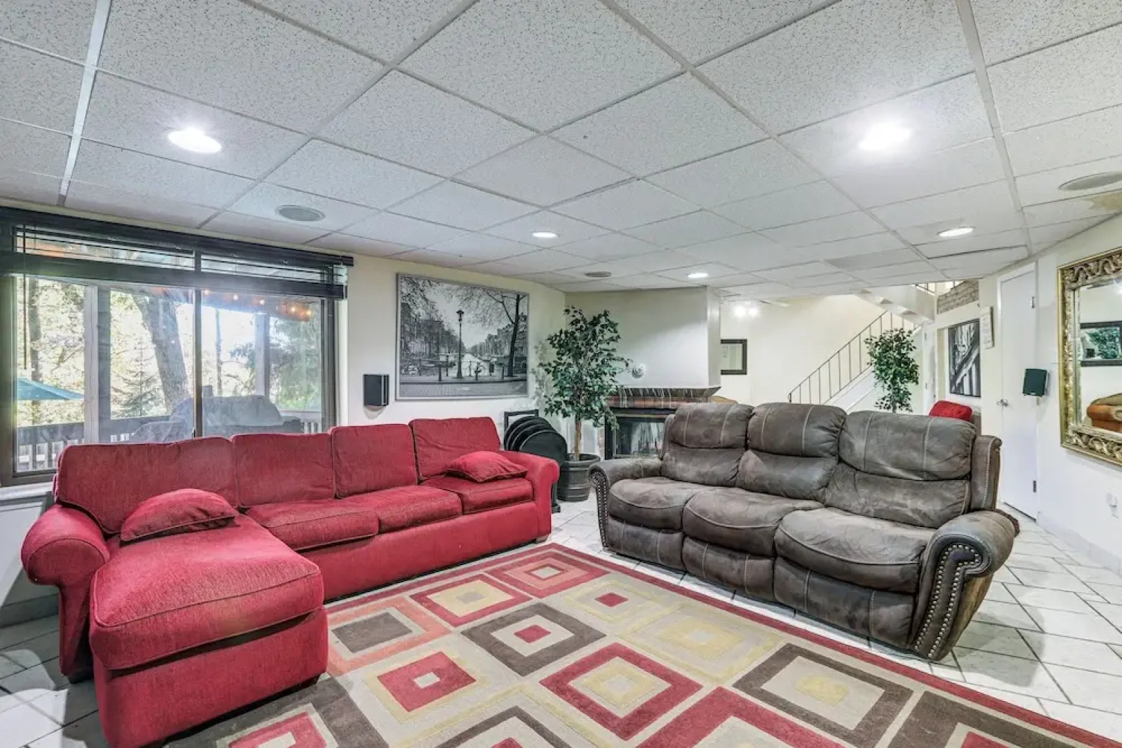 Spacious King of Prussia Home w/ 2 Game Rooms