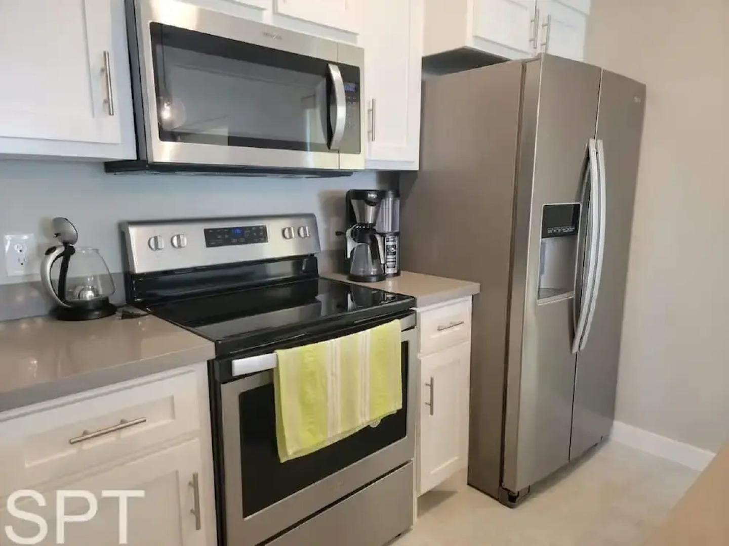 New Waterfront Bungalow Fishermans Paradise 2 Bedroom Home by RedAwning