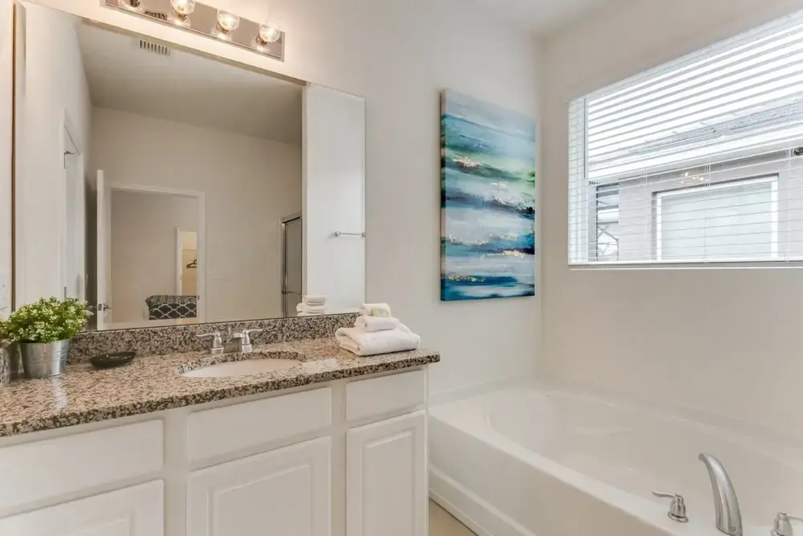 Oakwood Stree Villa Solterra 7041