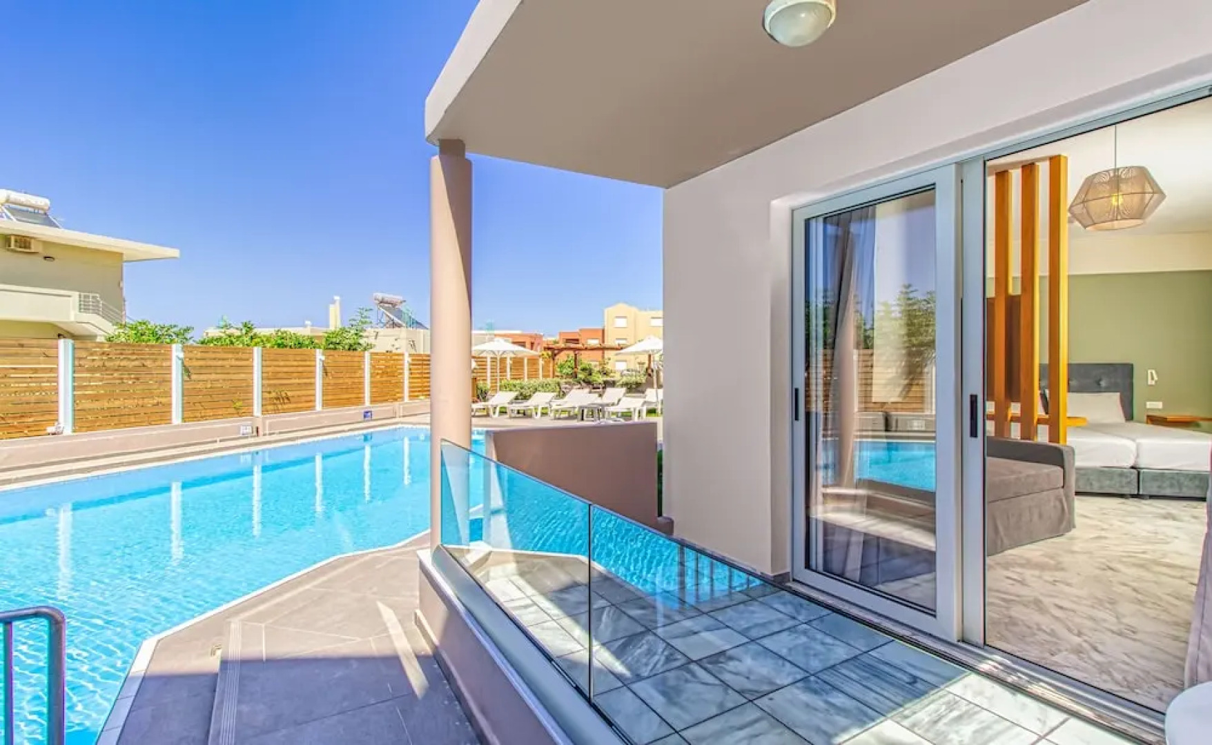 Oliva Beach Studios & Apartments