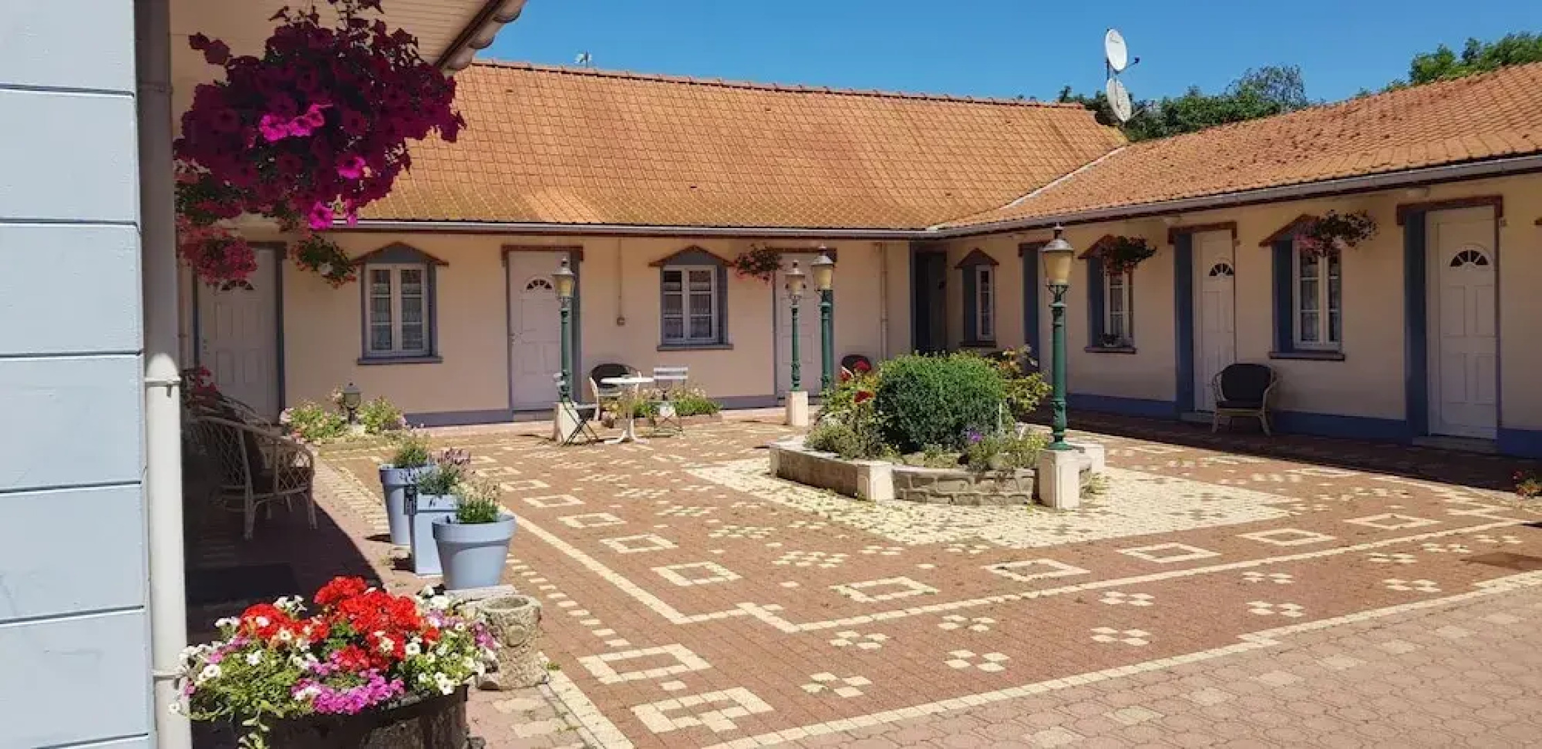 Logis HÔTEL L'ENVIE DES METS