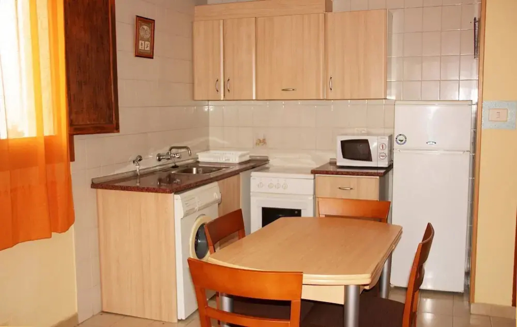 Apartamentos Playa Romana 3000