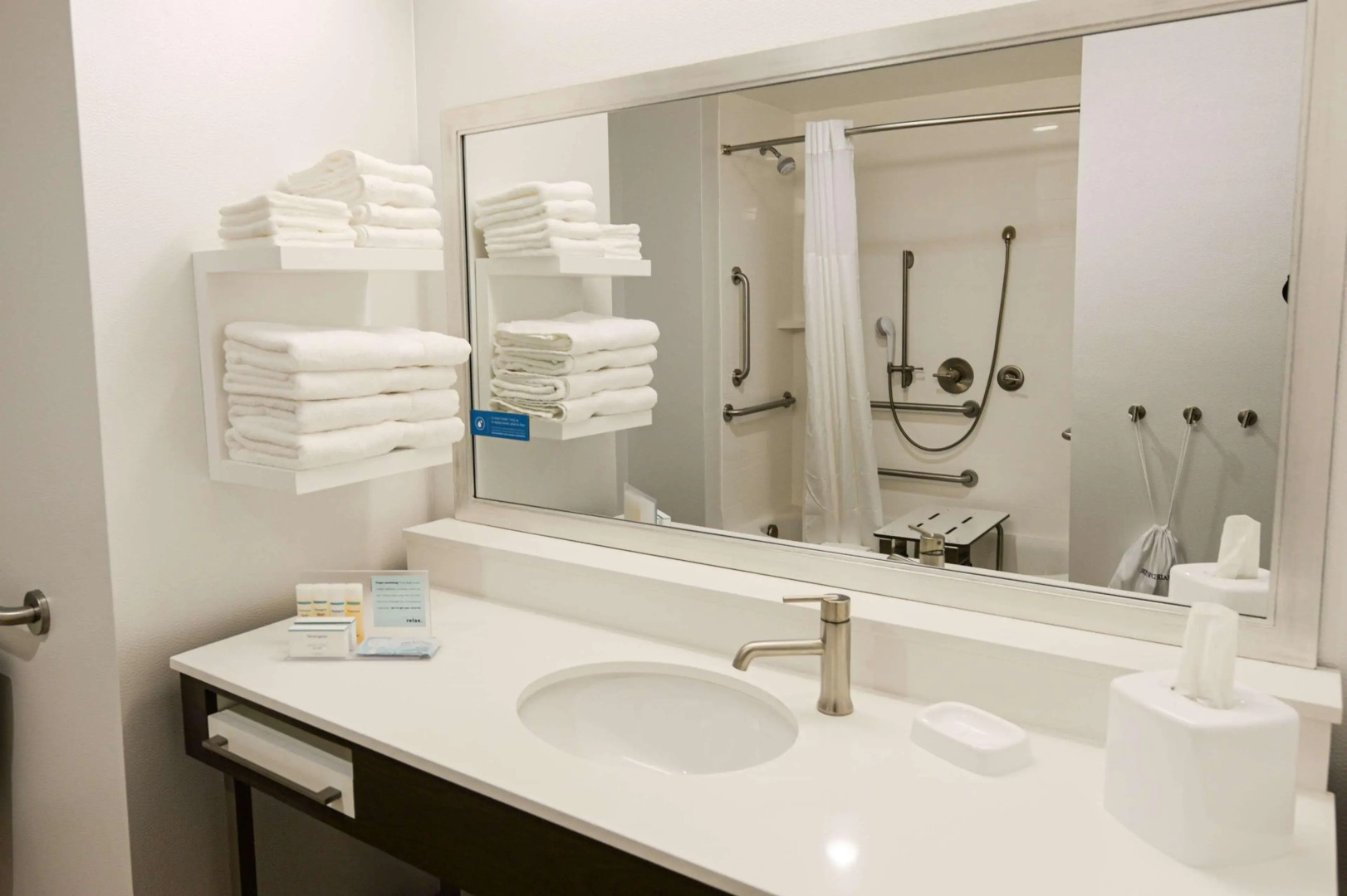 Hampton Inn & Suites Lenoir