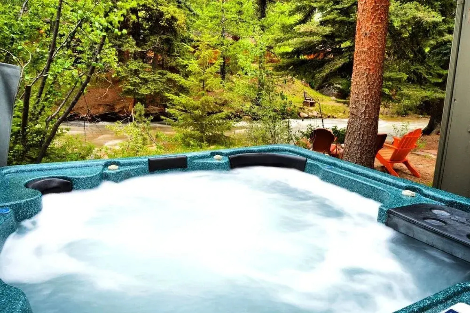 Inn on Fall River & Fall River Cabins