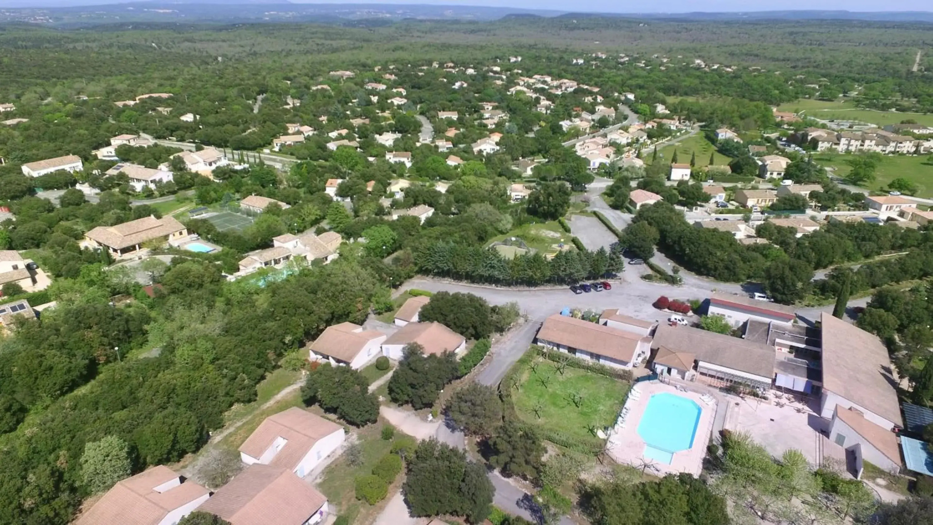 VVF Méjannes Gard, Méjannes le Clap