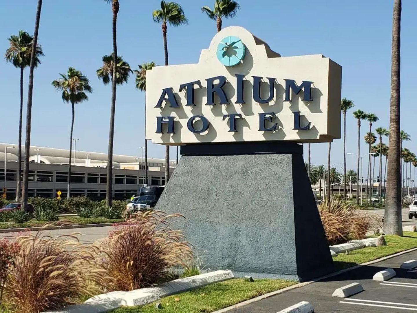 Atrium Hotel at Orange County Airport
