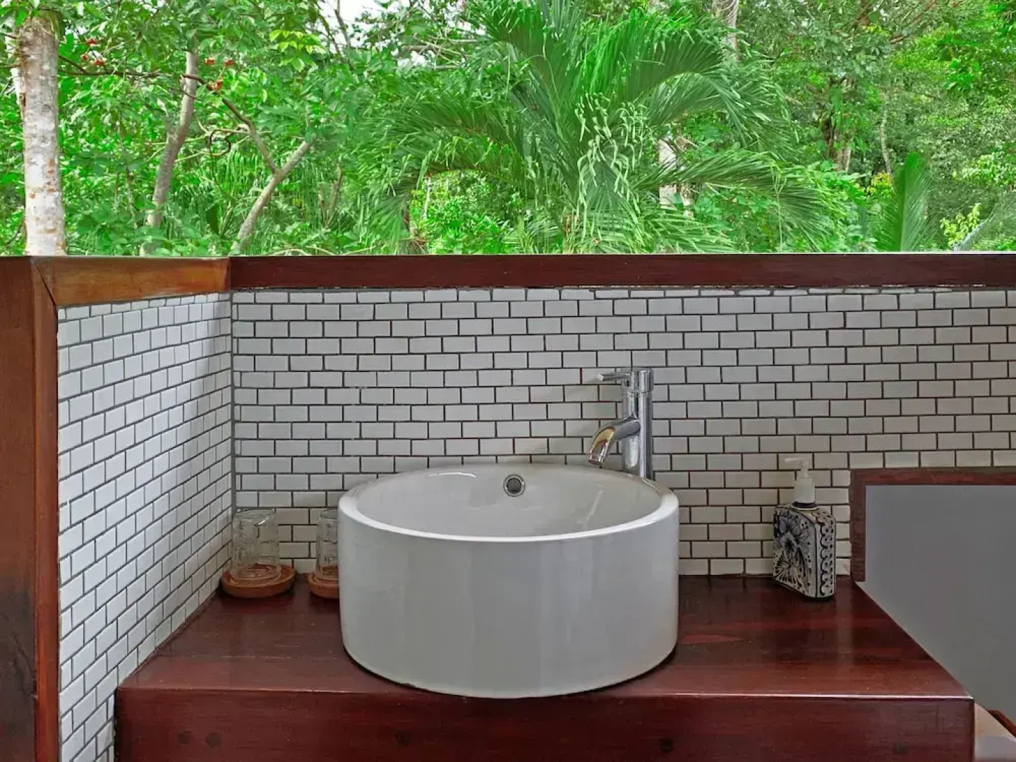 Casa Cayuco Eco-Adventure Lodge