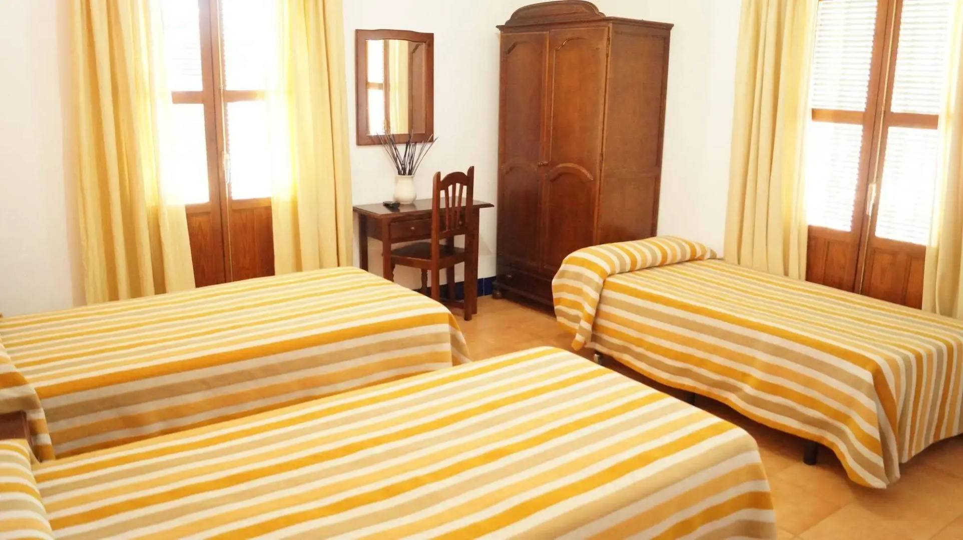 Hotel Caserio de Iznajar