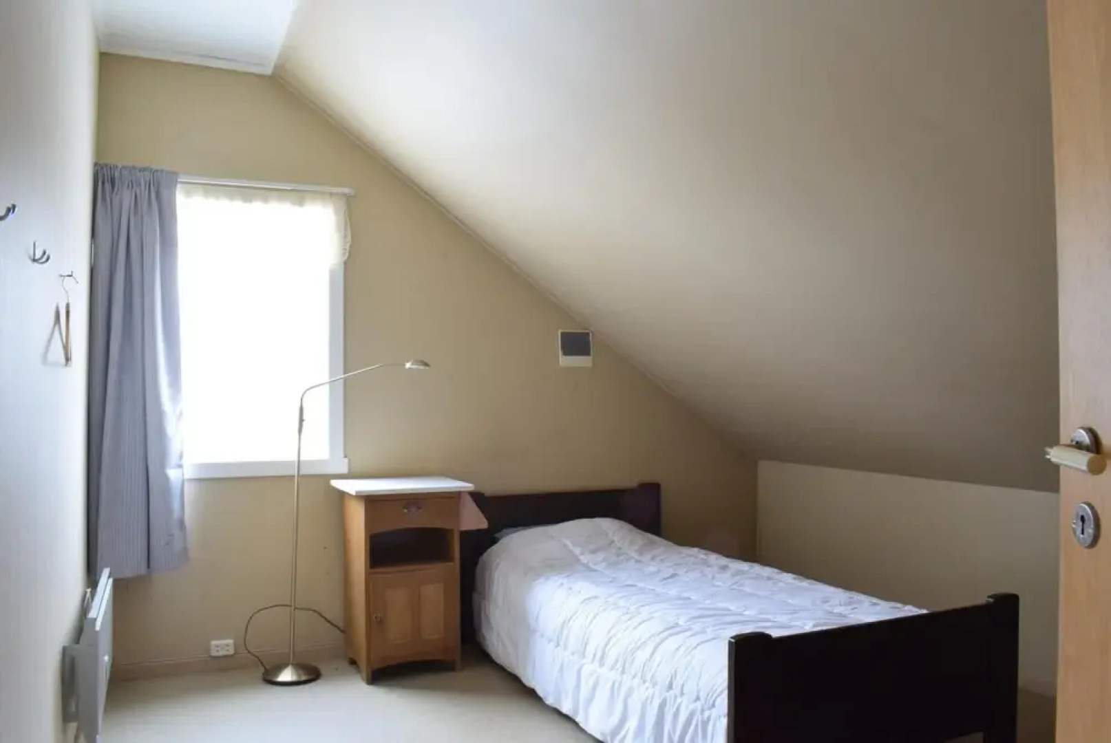 Nice Home in Lavik With Wifi and 5 Bedrooms