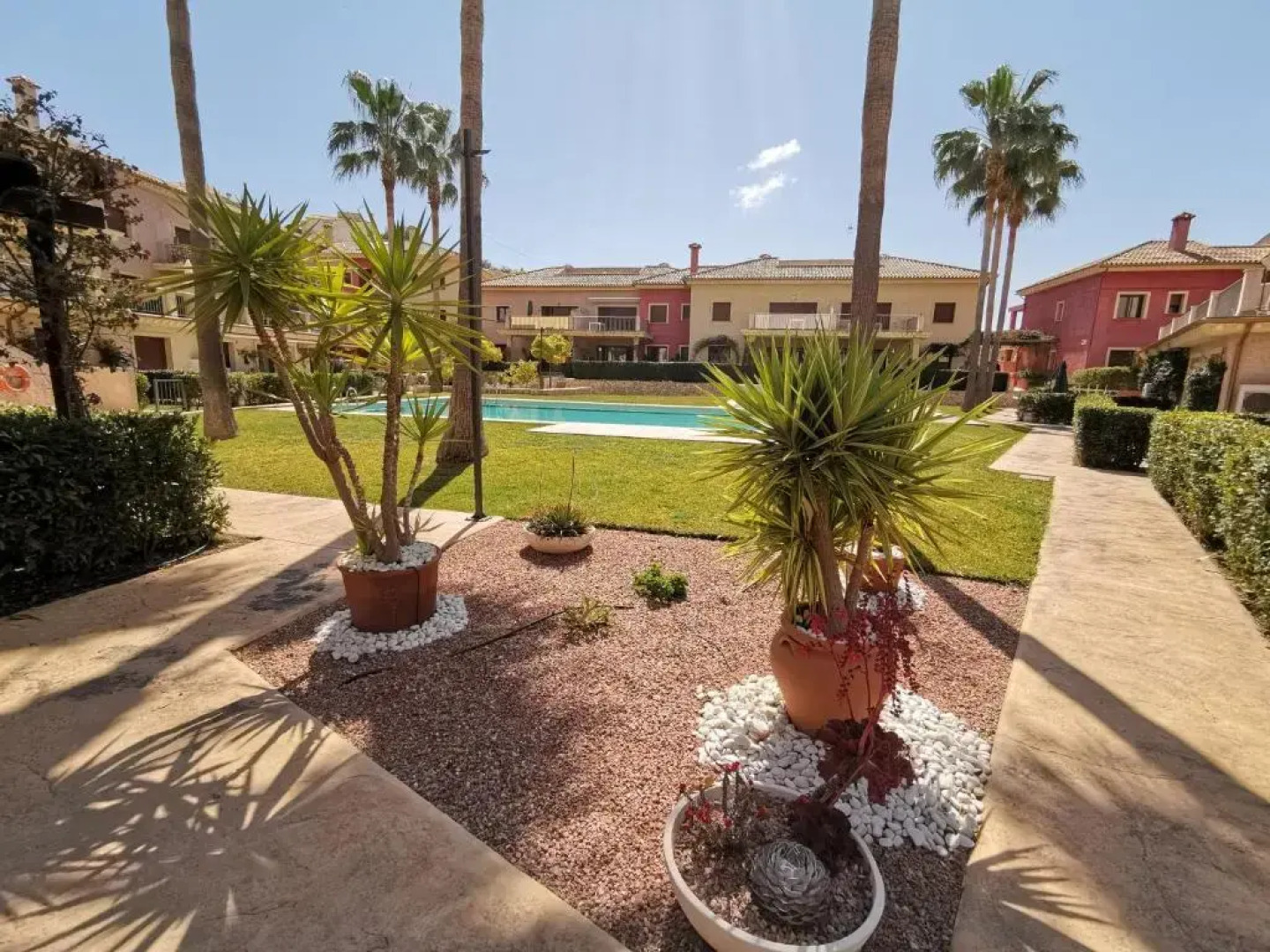 Beautiful penthouse with 3 pools