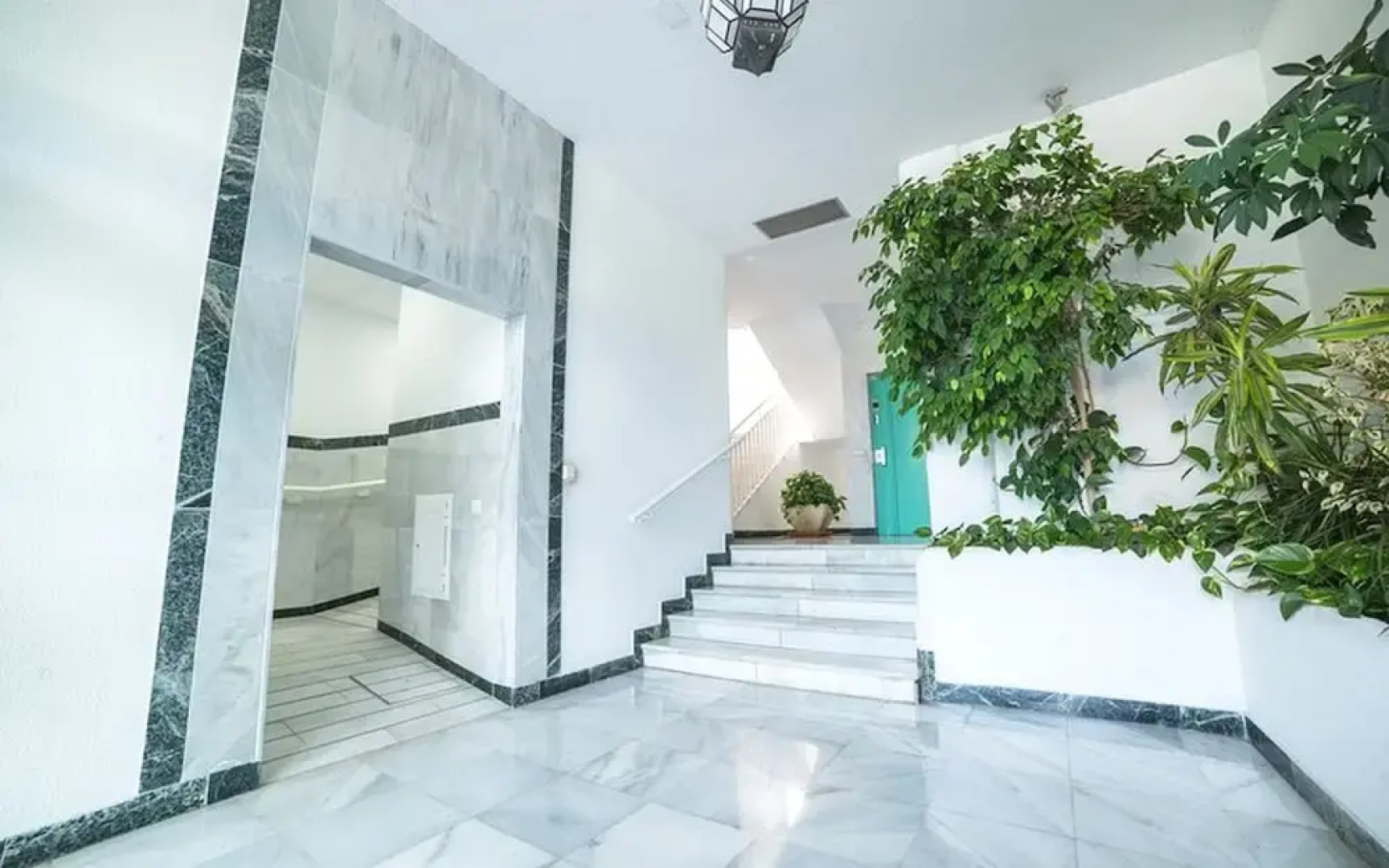 Myramar | 7 Pax | Parque de Poniente | 4724-KPAW