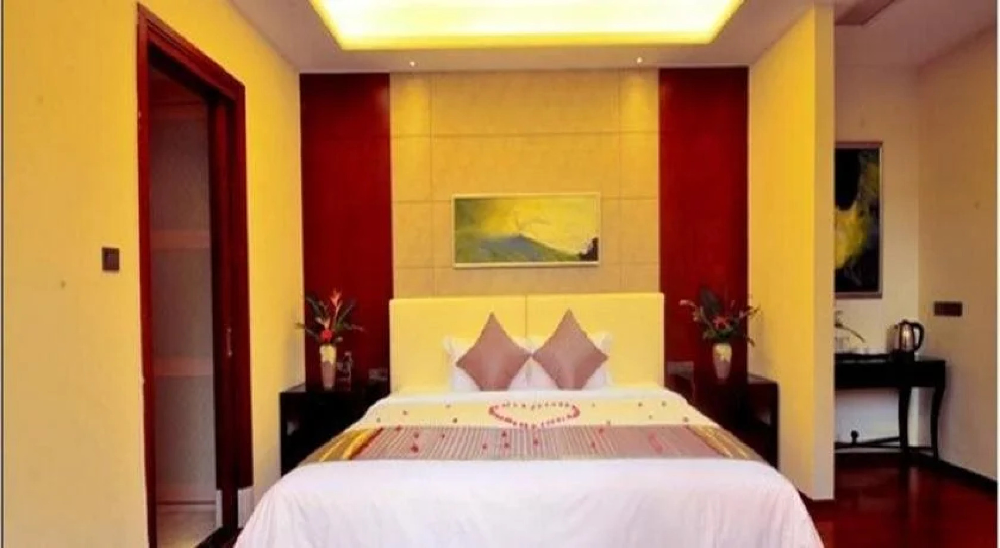 Rainbow Apartment And Villa