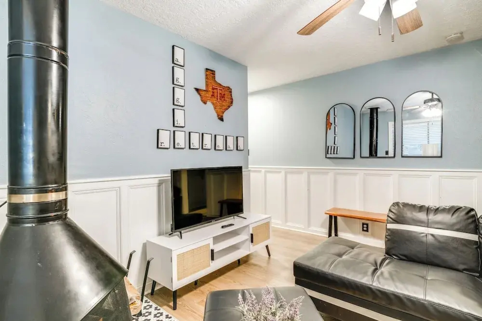 Aggie Game Day Retreat ~ 1 Mi to Texas A & M!