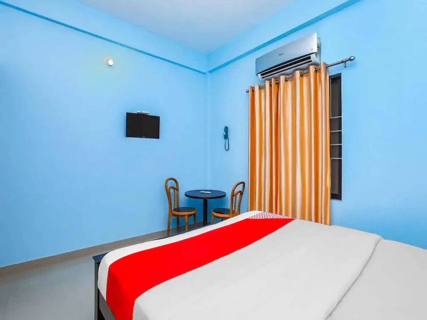 OYO 23308 Lamiya Plaza