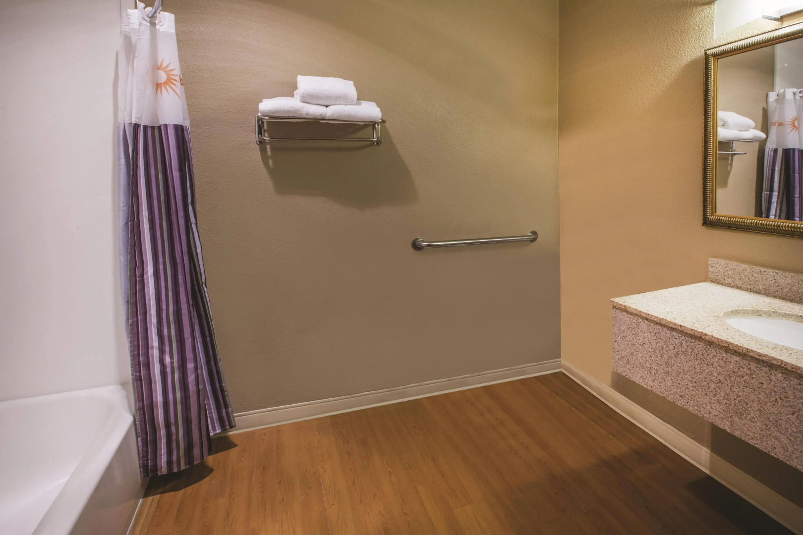 La Quinta Inn by Wyndham Indianapolis North at Pyramids