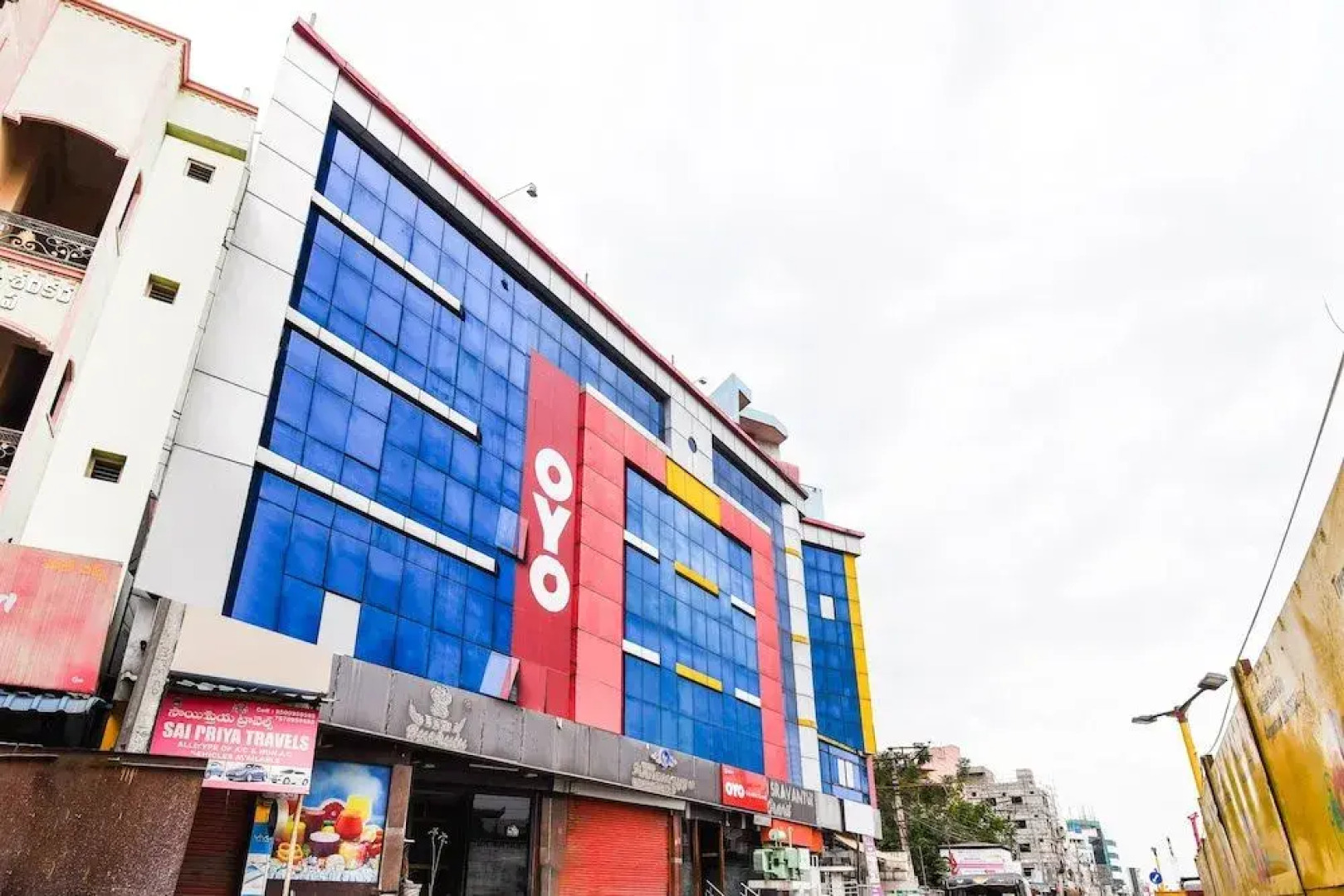 Flagship 41595 Gayatri Grand