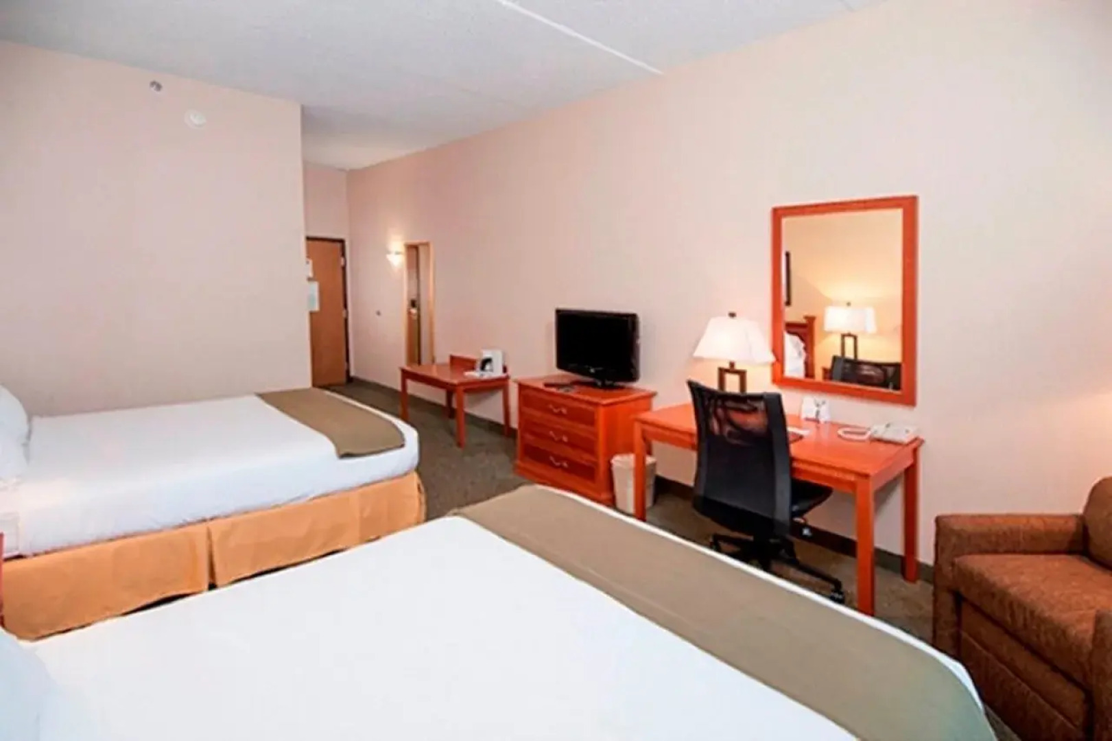 Holiday Inn Express Hotel & Suites Findley Lake