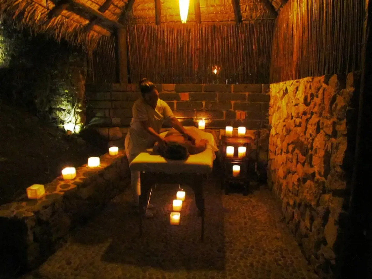 El Pistache Couples Boutique Hotel