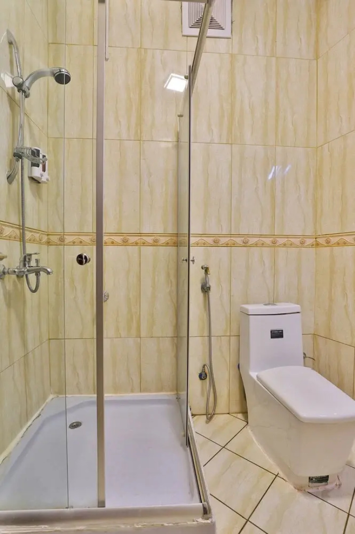 OYO 227 The New Address Hotel