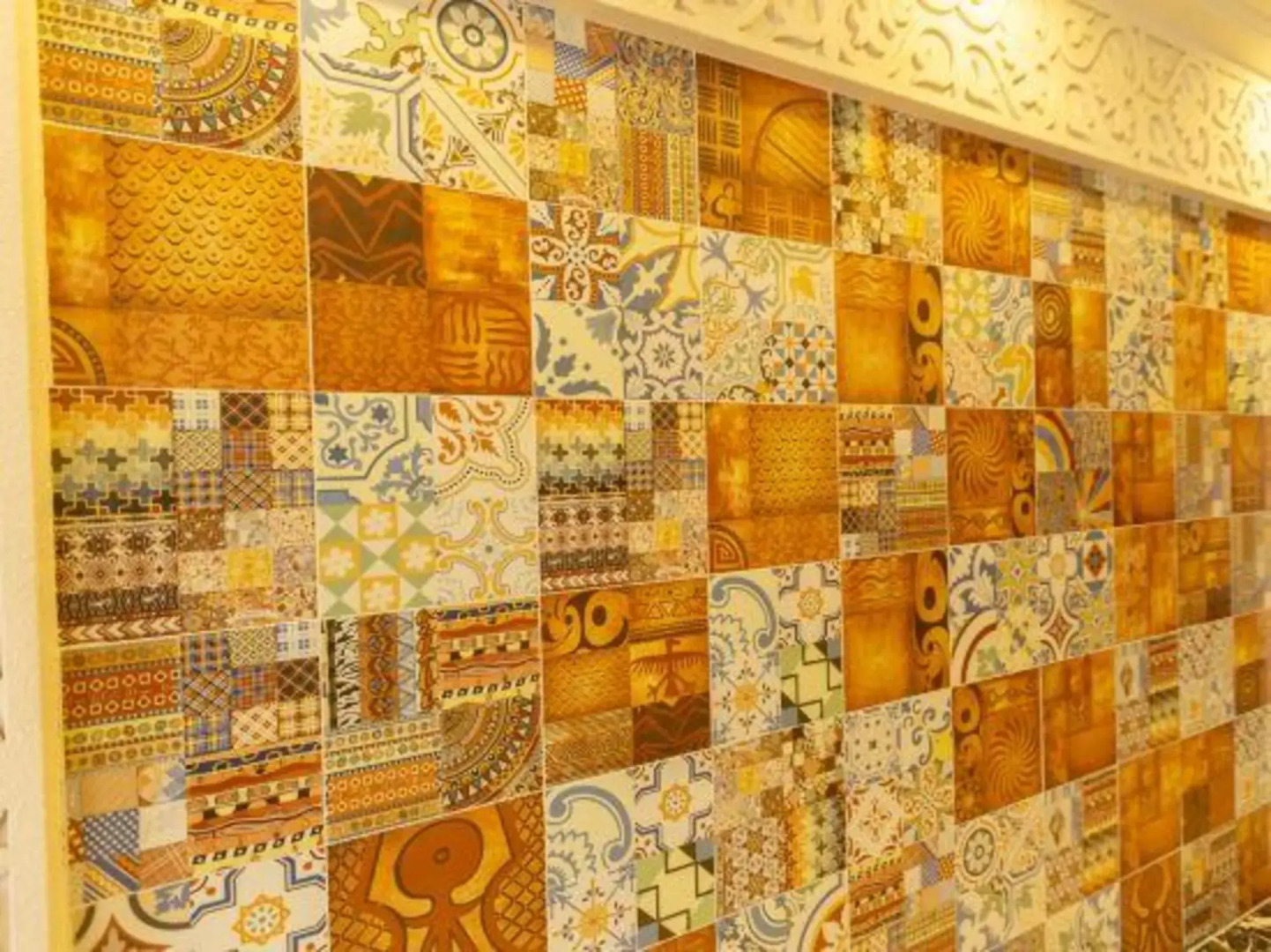 Friendship Peak Holiday Hotel