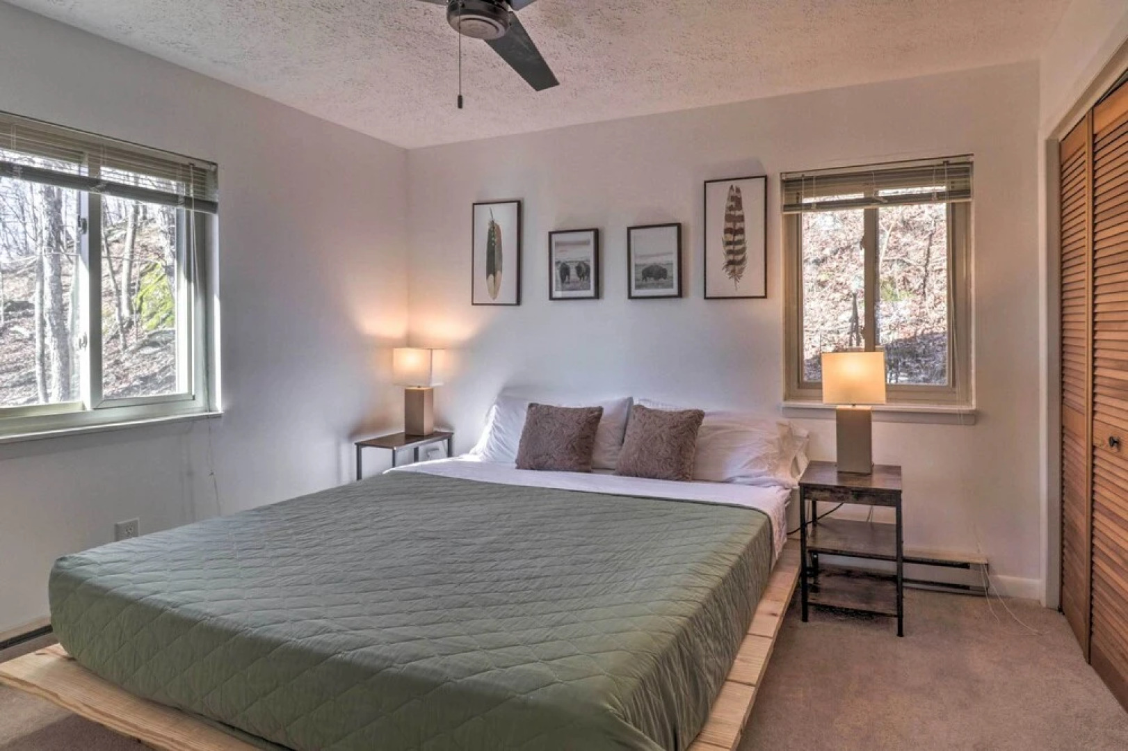 Rustic Getaway With Fireplace - Walk to Slopes!