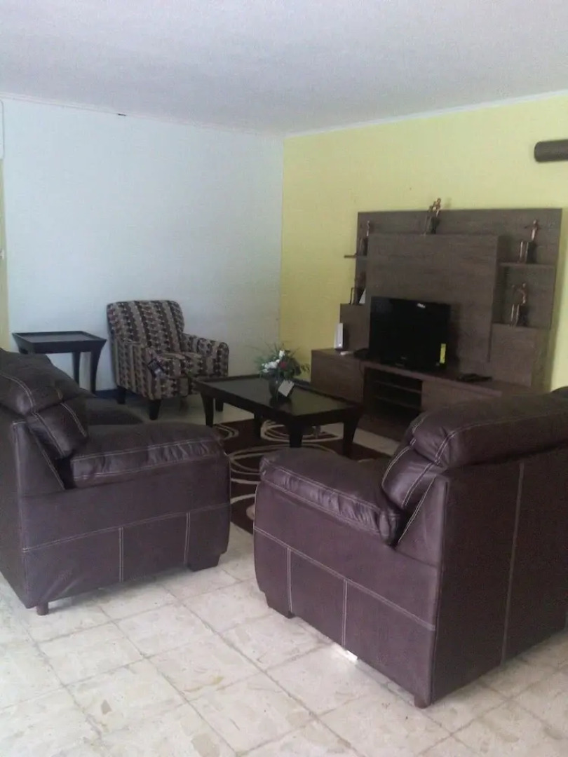 Avalon Sweet Garden Side