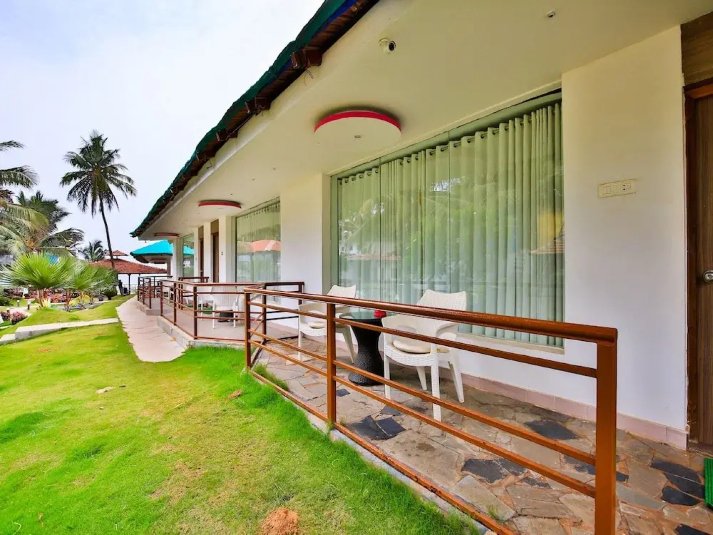 OYO 5608 Boomerang Beach Resort