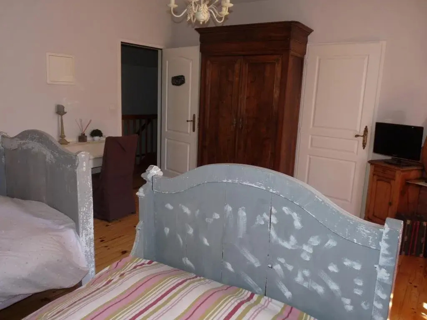 Chambres dhôtes et Gîte Sous La Tonnelle
