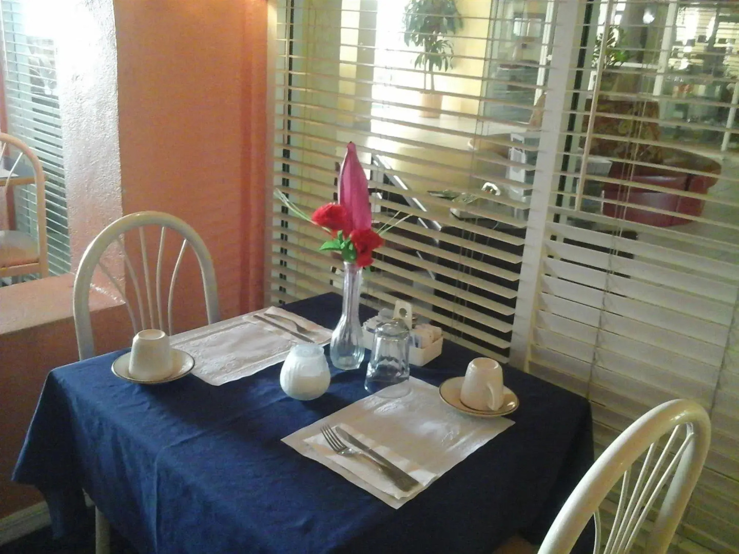 Royal Islander Hotel