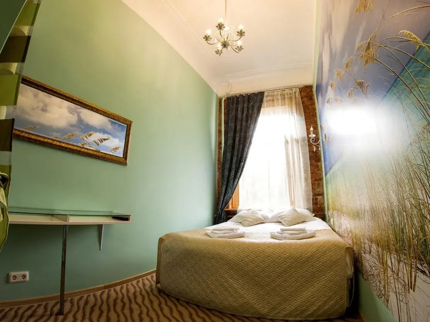 Отель Амплуа 