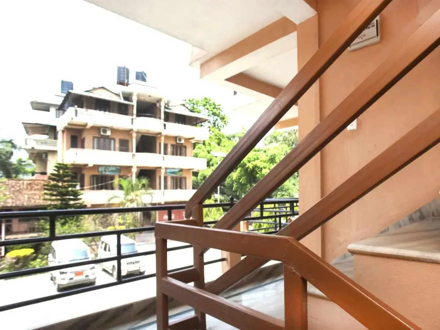 SPOT ON 486 Hotel Holy Lodge