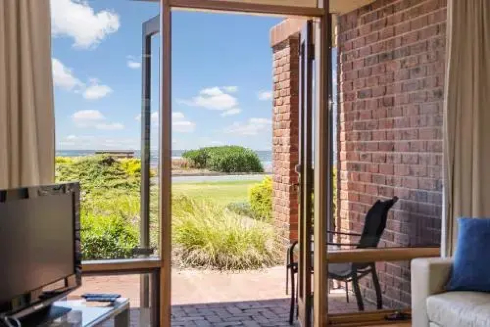 Franklin Beachfront Apartments