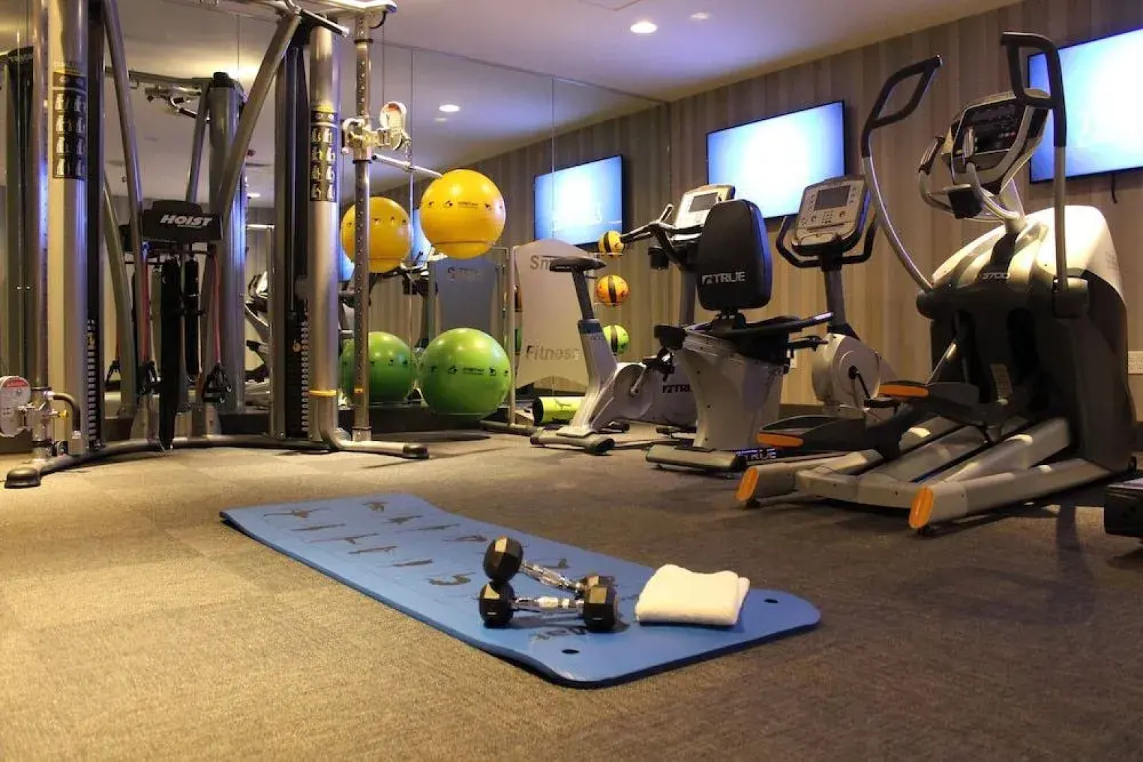 Tiverton Casino Hotel