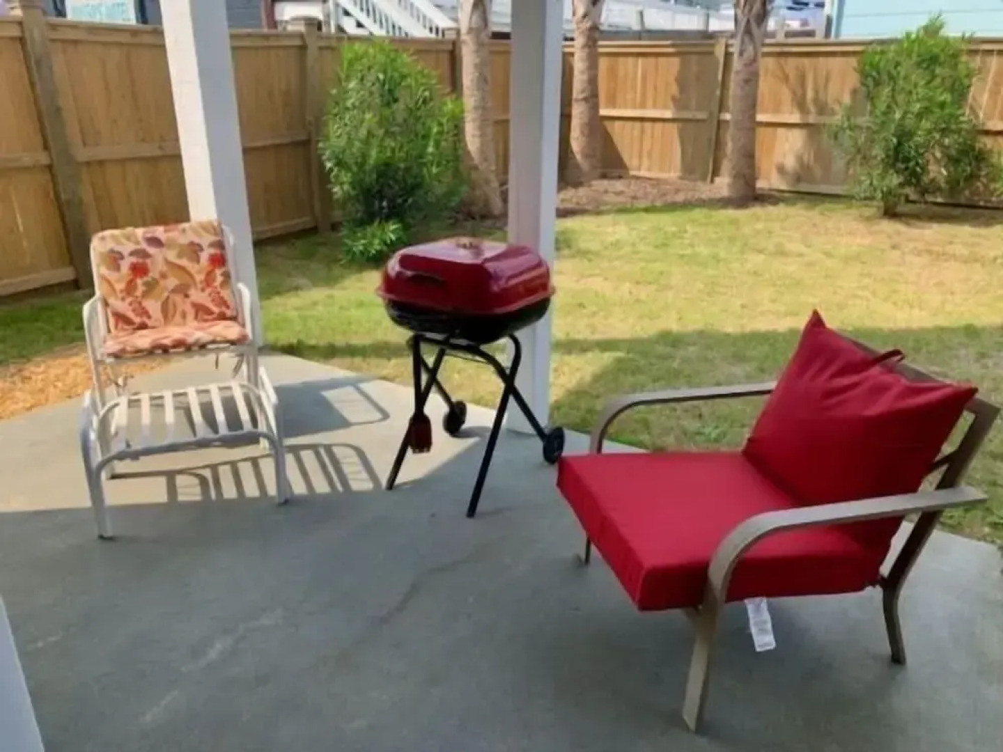 Hale Makai - Relaxing Family Vacation Just A Block From The Beach! Amazing Sunrise And Sunset Views From Four Decks! 3 Bedroom Townhouse by Redawning