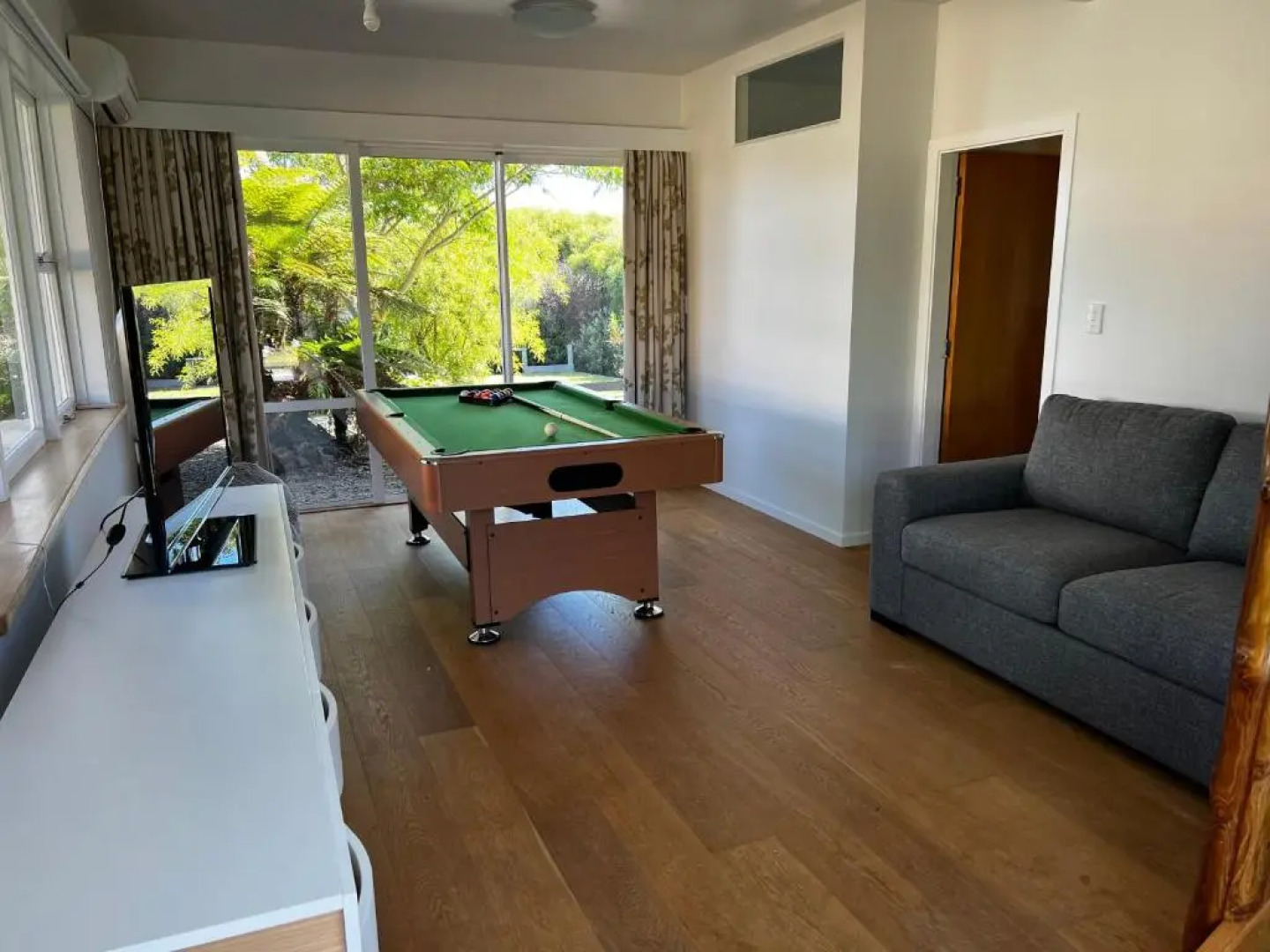 Emily's Beach House - Kaiteriteri Holiday Home