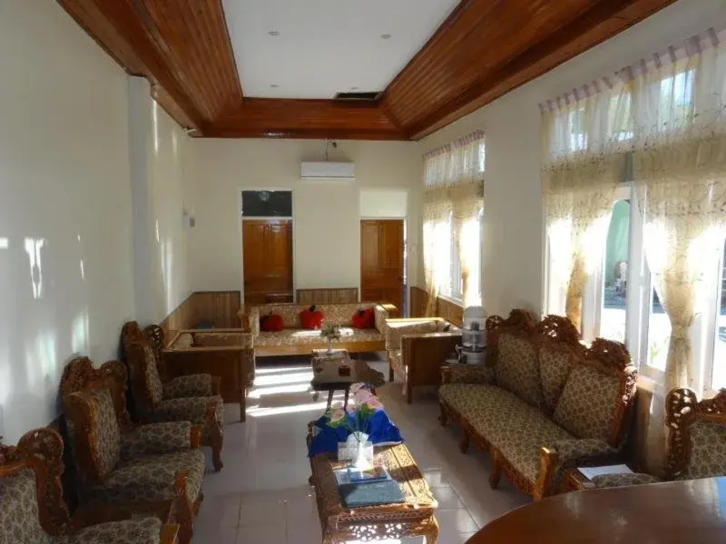 Mrauk Oo Nawarat Hotel