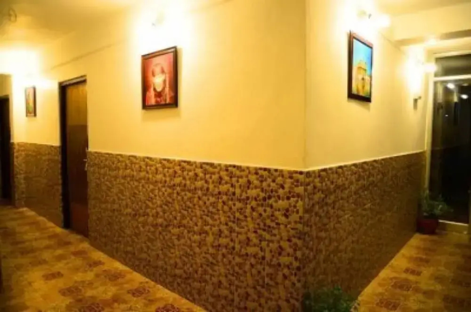 Hotel sai taj Deluxe