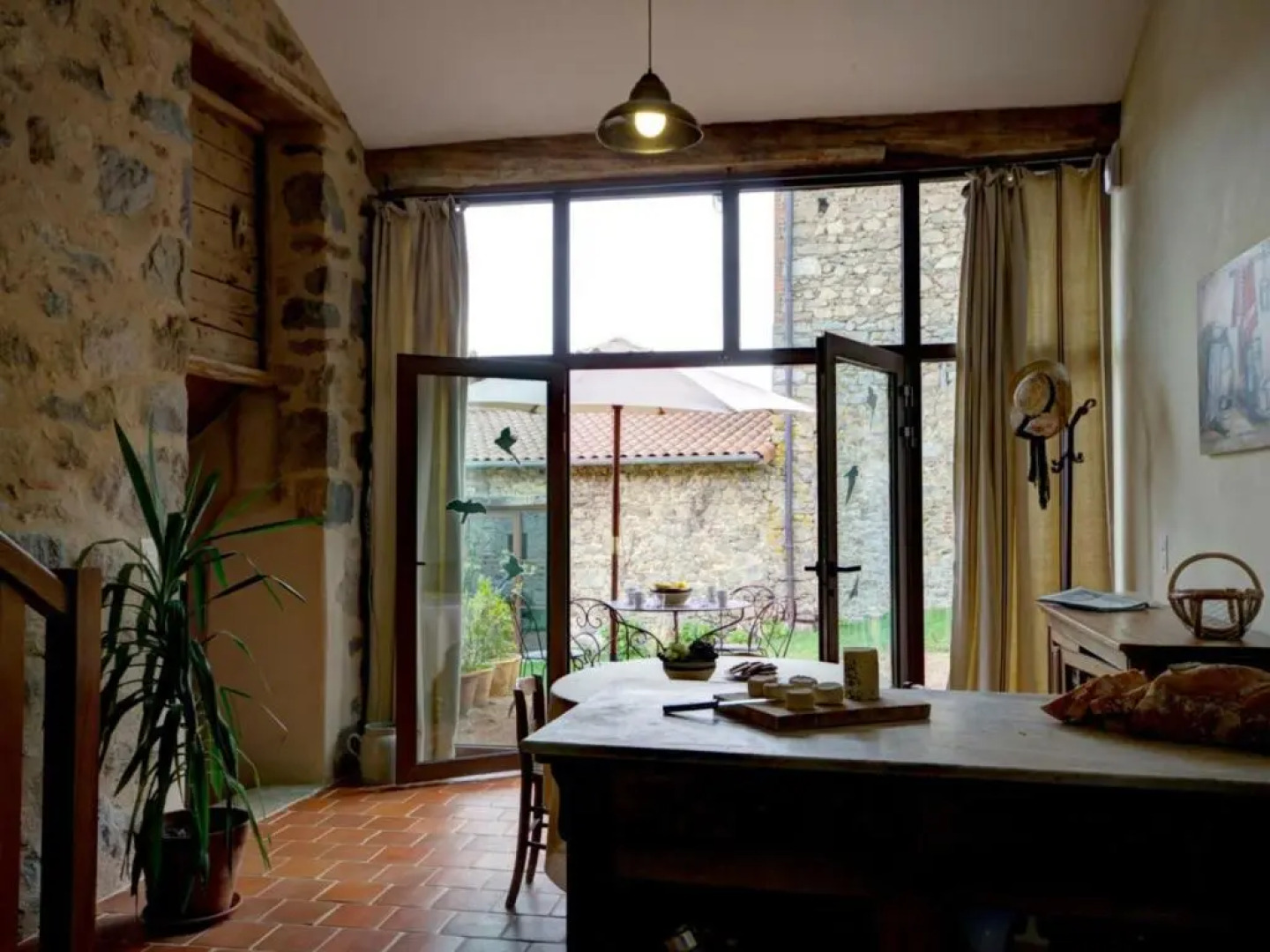 Gîte Saint-Just-la-Pendue, 3 pièces, 4 personnes - FR-1-496-51