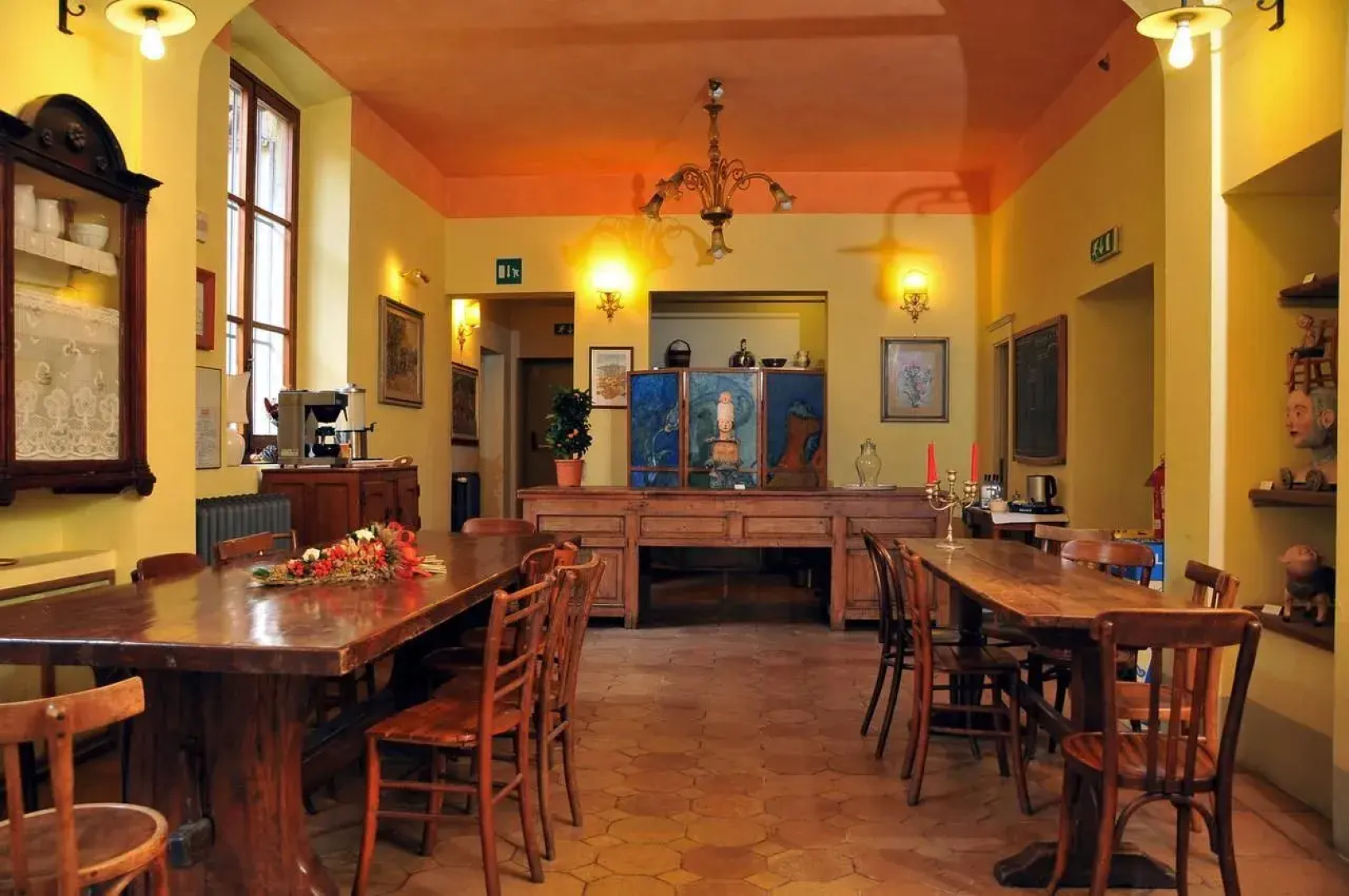 Hotel Azzi