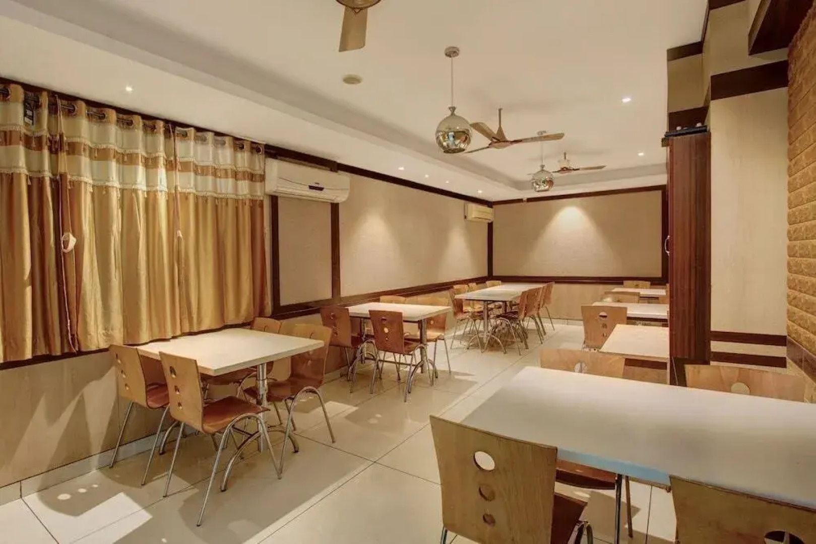 Motel Gajraj Continental by OYO Rooms